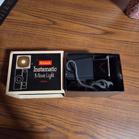 Kodak Other - Vintage Kodak Instamatic Movie Light Model 1 with Original Box 375W 120V USA